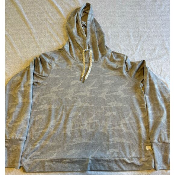 Vuori Tops - Vuori Size Medium Women Halo Essential Hoodie Sweatshirt Light Gray Camo
